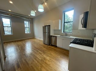 1801 S Throop St #204, Chicago, IL 60608