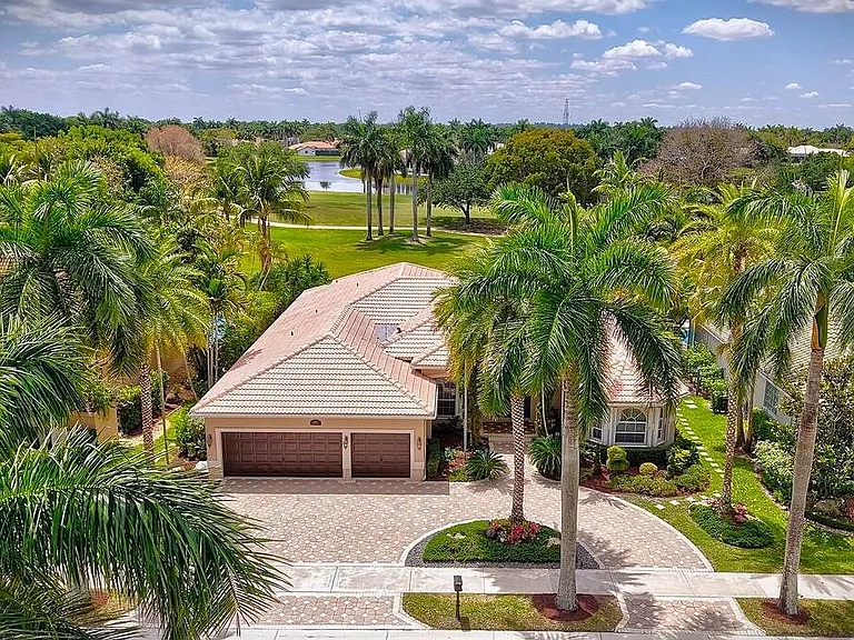 2491 Eagle Run Dr — Photo 1