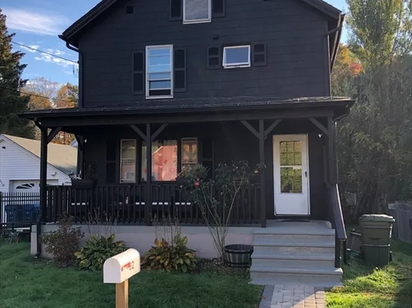 82 Grove St, North Brookfield, MA 01535