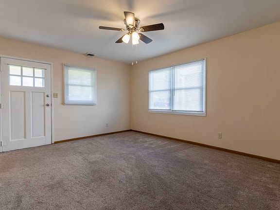 5th image of 2414 Charlotte Ave