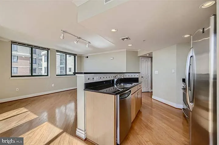 414 Water St #2414 — Photo 19