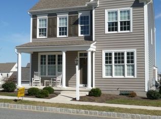 301 Brittany Ln, Mount Joy, PA 17552
