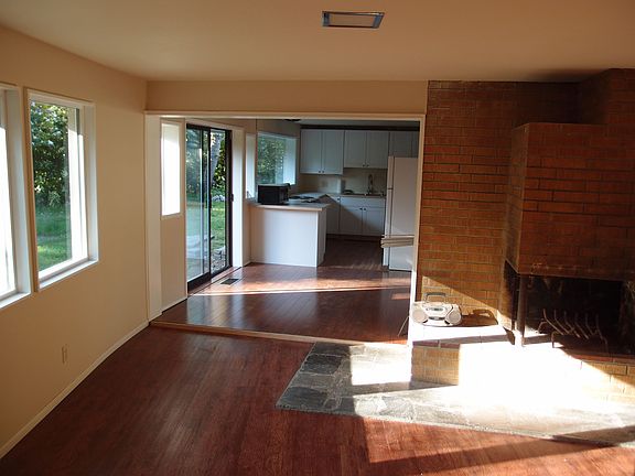 5th image of 22808 60th Ave W