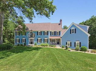 19 Windsor Dr, Foxboro, MA 02035