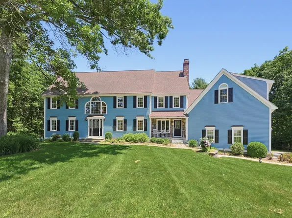 19 Windsor Dr, Foxboro, MA 02035