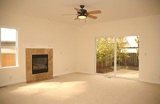 5th image of 121 Dahlia St