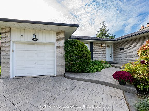 3rd image of 74 Crendon Dr