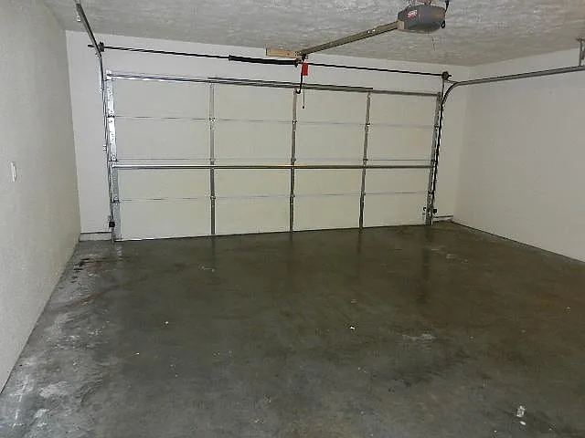 718 Ruggeri St — Photo 9
