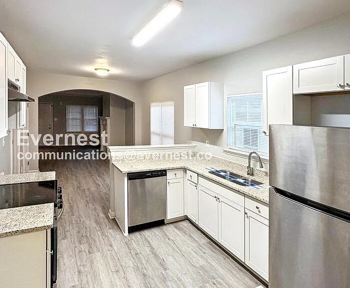 2001 Chicago Ave NW — Photo 6