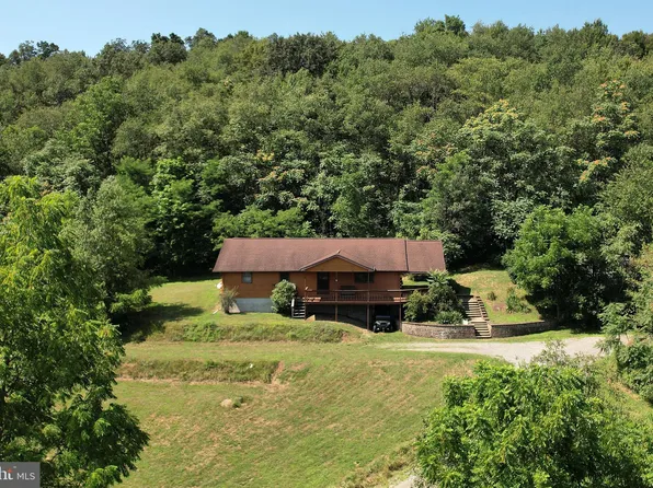 242 Osage Ln, Tyrone, PA 16686