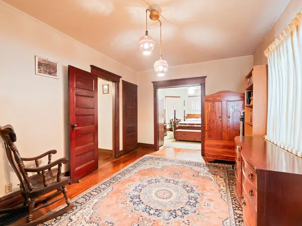 17 East 39th Street image 11 of 33