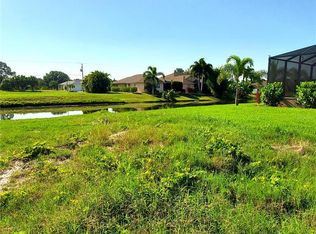 194 W Pine Valley Ln, Rotonda West, FL 33947