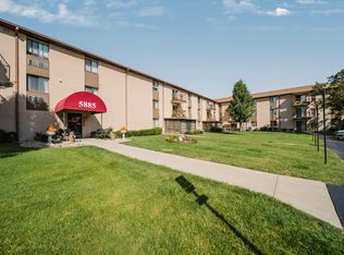 5885 Beechcroft Rd APT 210, Columbus, OH 43229