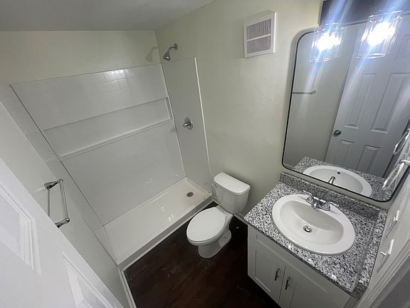 5th image of 386 Parkway Dr NE #203