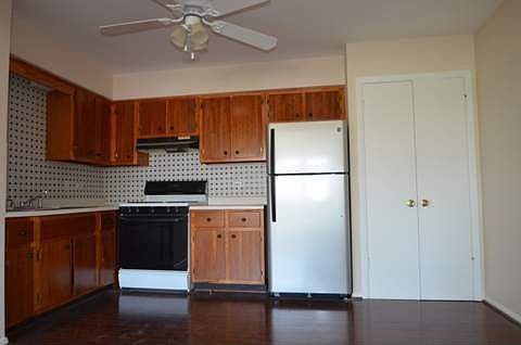 2nd image of 7321 W Fullerton Ave APT 9