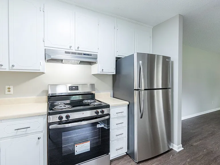 Ligon Apartments- 2900 Ligon St — Photo 6