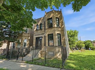 4024 W Arthington St, Chicago, IL 60624