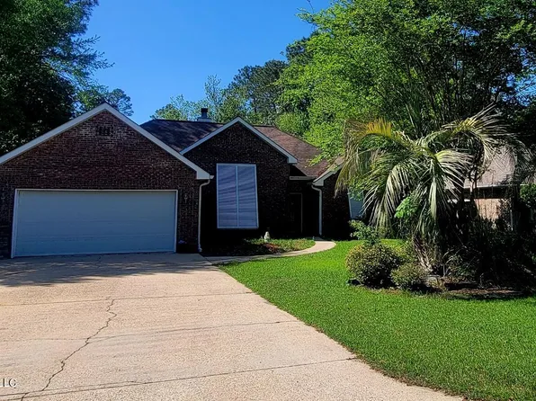 736 Anela Ct, Diamondhead, MS 39525