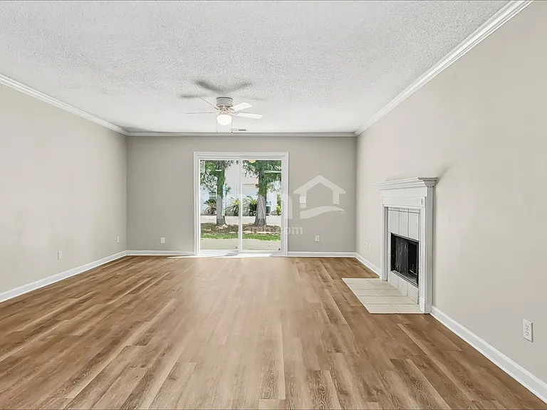 73 W Morningside Dr — Photo 6