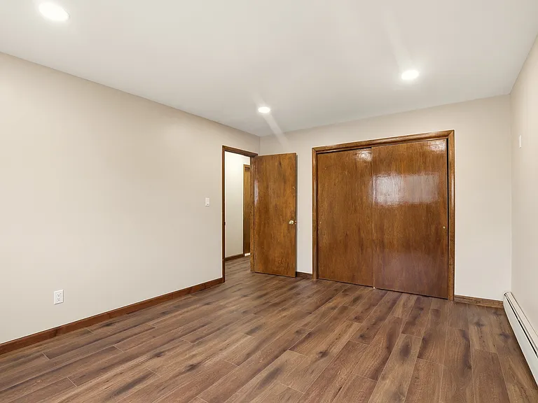 70 Wood St #1-2 — Photo 4