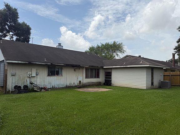 5th image of 19710 Southaven Dr