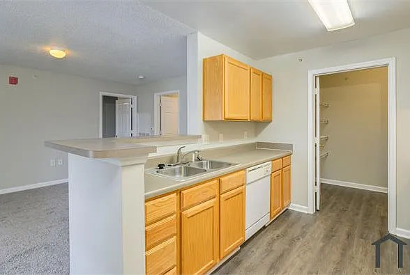 9941 Brier Oak Pl — Photo 8