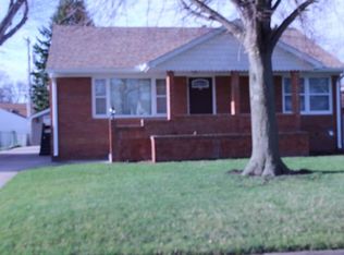 106 Ringland Rd, Hastings, NE 68901