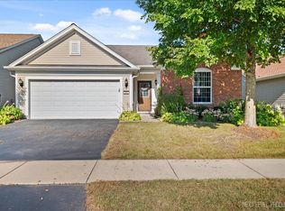 2802 Edgewater Dr, Elgin, IL 60124