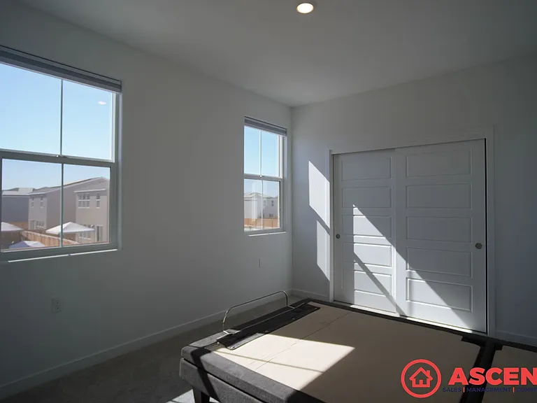 3316 Laurel Hill Ln — Photo 25