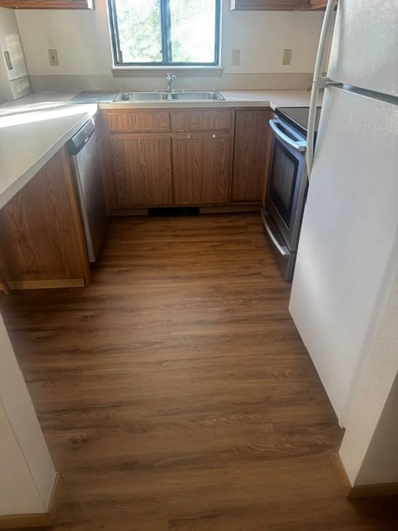 257 - 618 1/2 4th Ave. S , Tae Investments — Photo 2