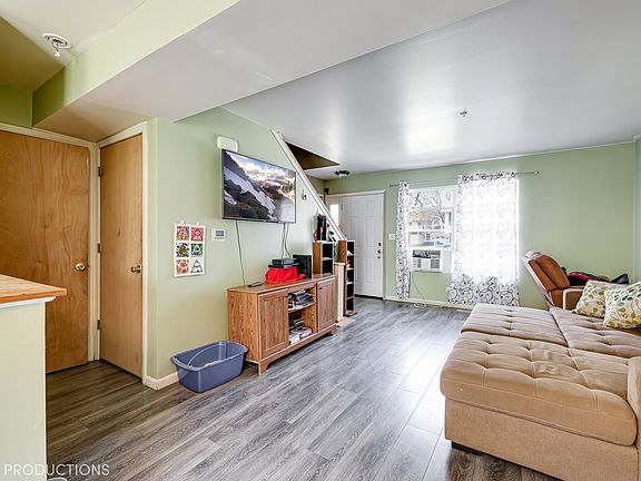 4th image of 21736 Carol Ave