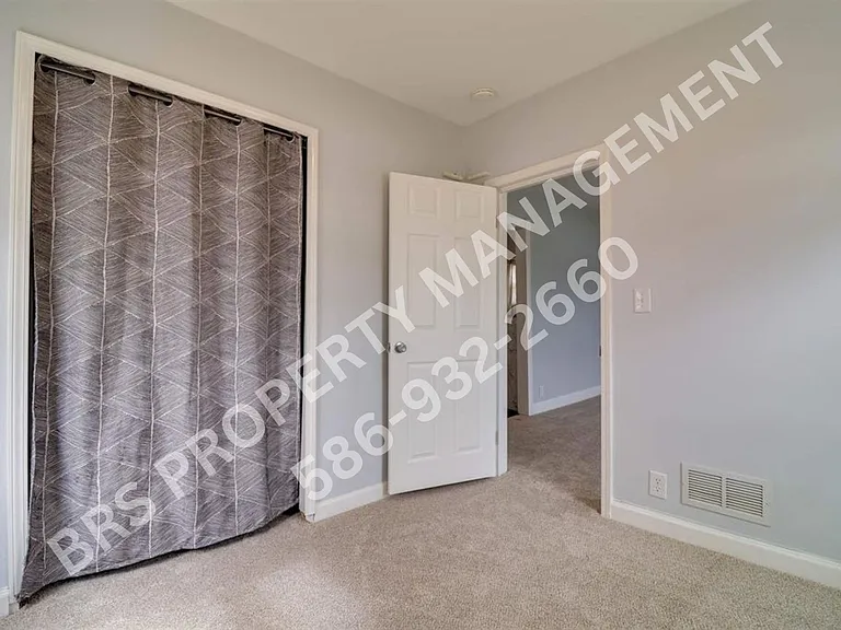 30791 Alger St — Photo 7
