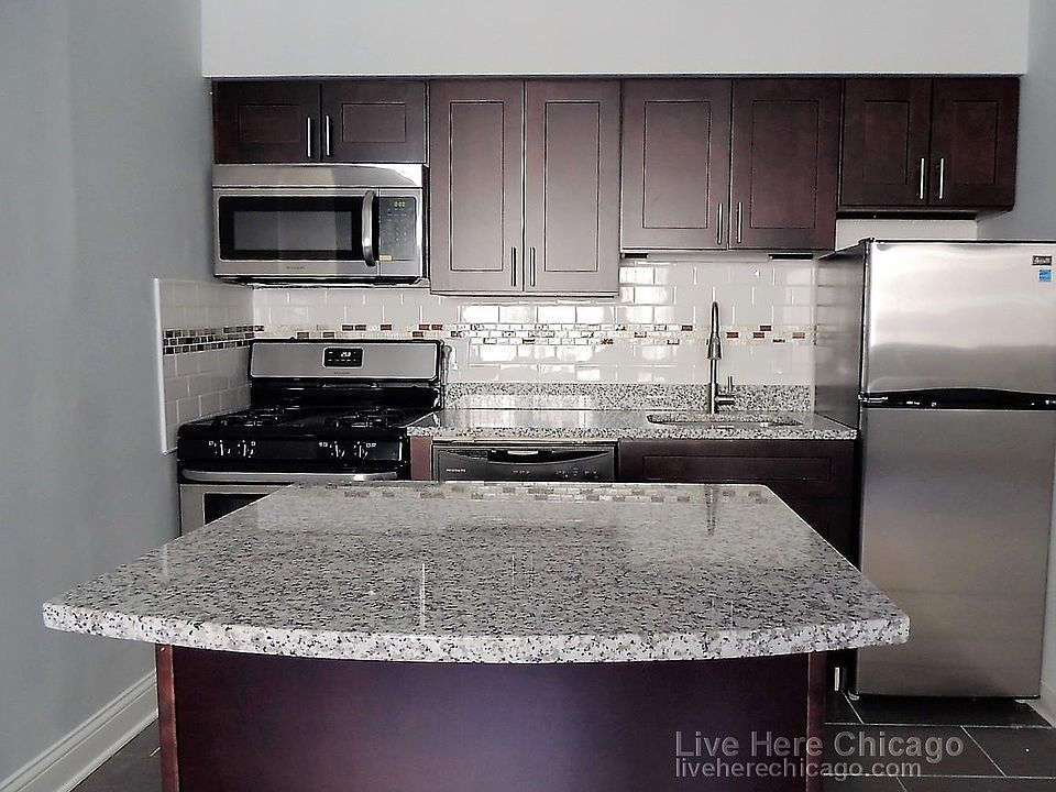1st image of 5500 Block N Kenmore Edgewater #303