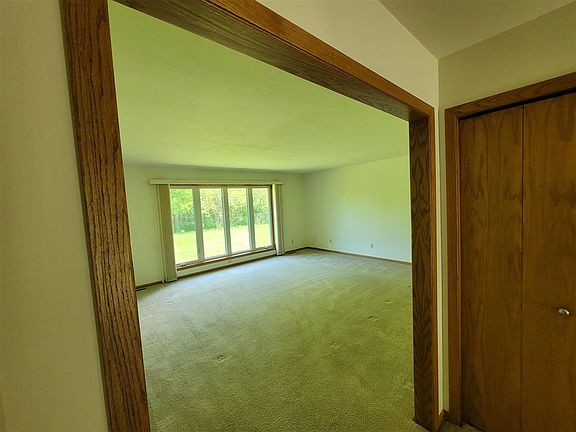 5th image of 2678 Norwich St