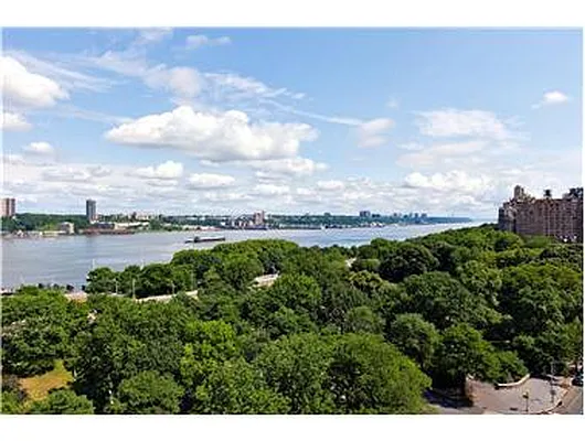 Sold by Douglas Elliman | media 22