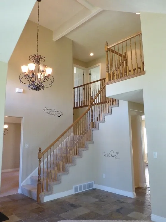 5 Bed 3.5 Bath Draper Home — Photo 2