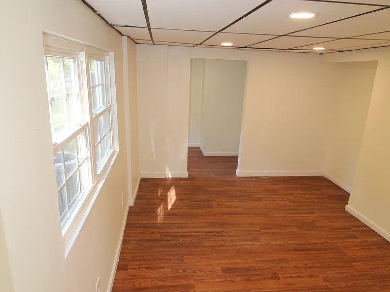 604 Augusta Ave — Photo 9