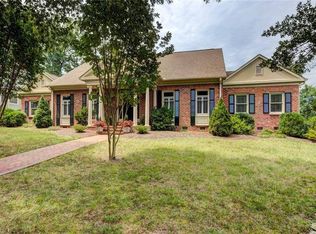 1239 Gatehouse Rd, High Point, NC 27262