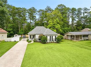 225 Highland Dr, Mandeville, LA 70471