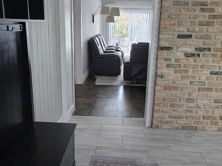 1517 Watrous Dr — Photo 10