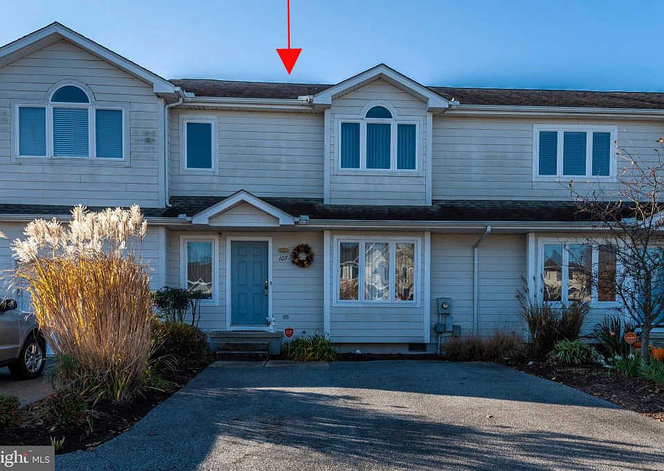 1st image of 107 Lakeside Dr