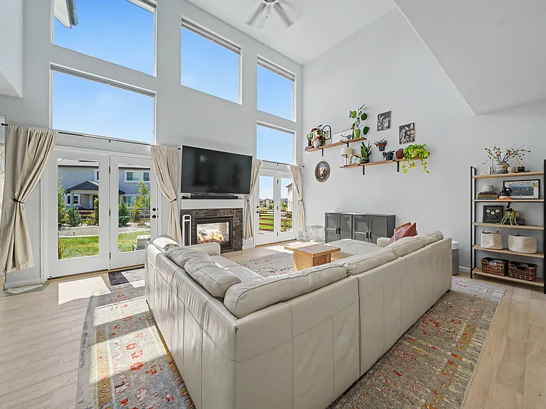 6339 Knapp Dr — Photo 8