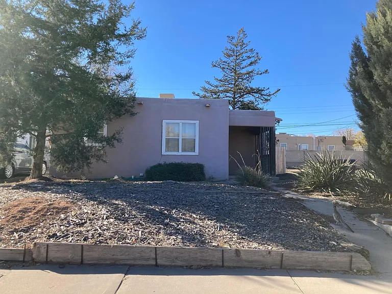 1237 Princeton Dr NE — Photo 6