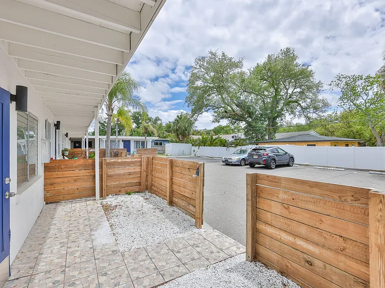 2035 Edgewater Dr #6 — Photo 22