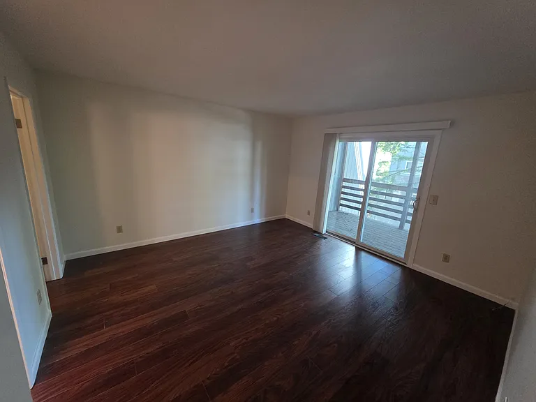 1884 Sally Creek Cir — Photo 36