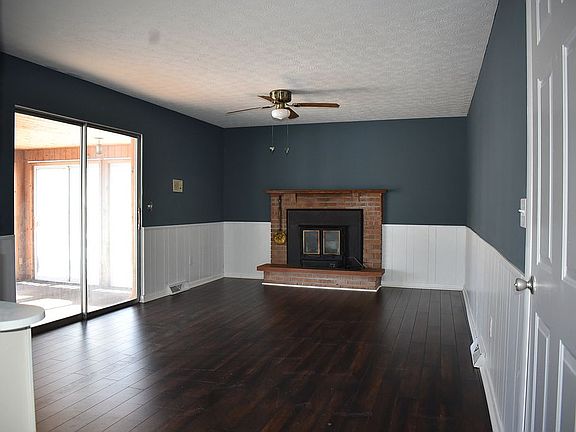 3rd image of 308 W Central Ave