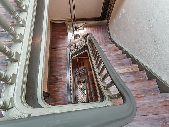 5th image of 1420 Elm St Unit 2