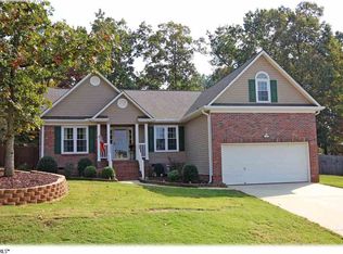 100 Edmondston Ct, Mauldin, SC 29662