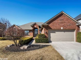 43647 Mallard Ln, Clinton Township, MI 48038