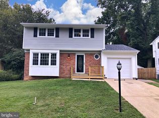 409 Darwin Dr, Newark, DE 19711